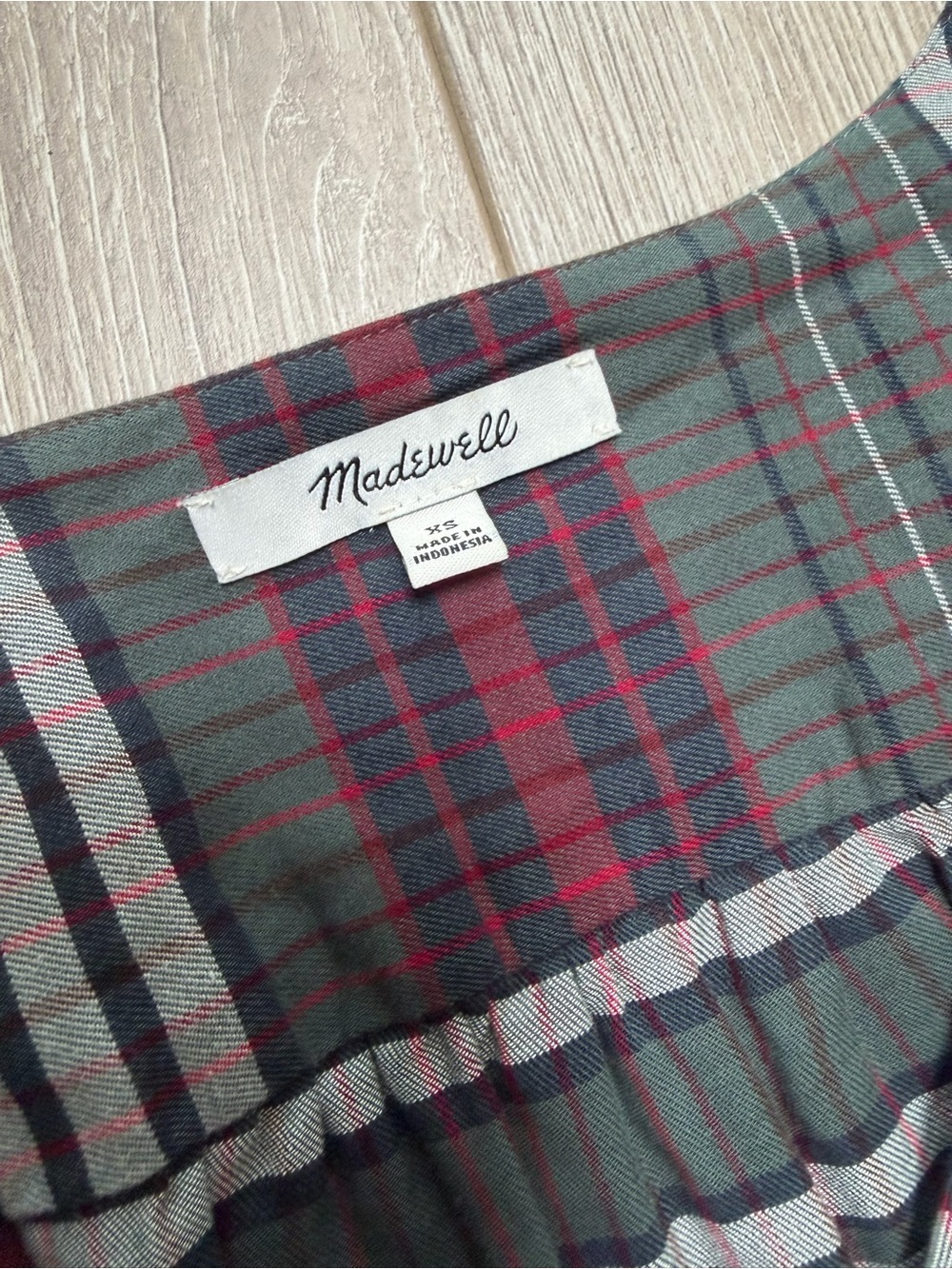 Madewell V-Neck Button-Down Shirt in Pineview Plaid flannel holiday fall winter - Picture 4 of 6